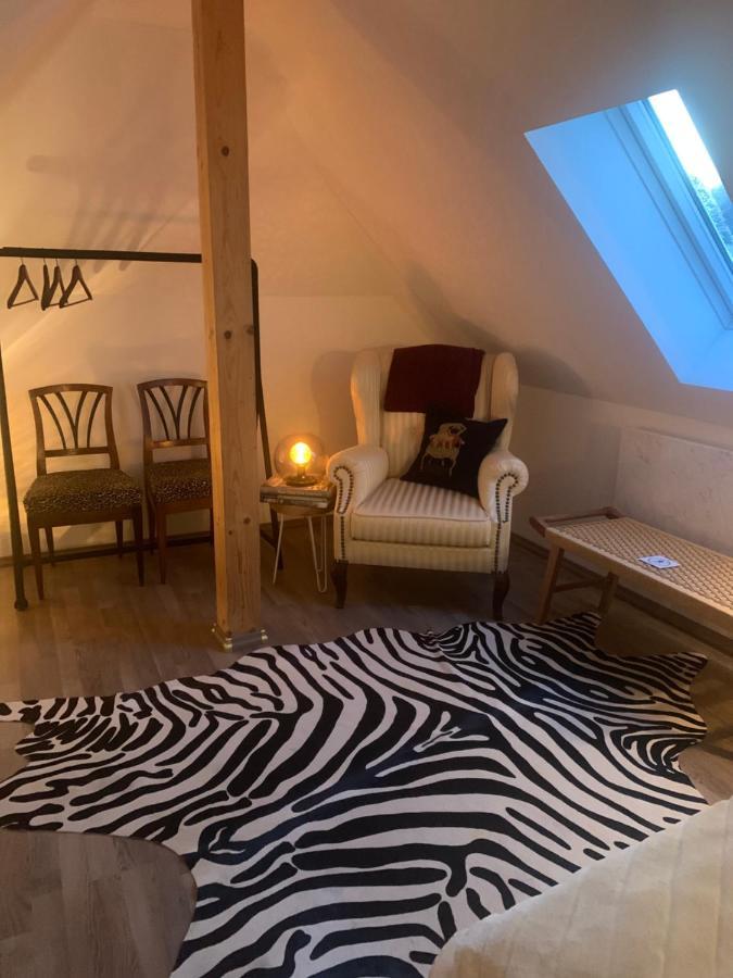 Bezaubernde Ferienwohnung mit Garten und Sauna-Nutzung Waldershof Exterior foto